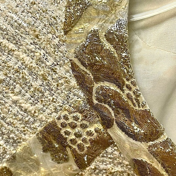 CARMEN Marc Valvo Short Jacket & Coats Cream and Gold, Size 8, NWT - Picture 5 of 10